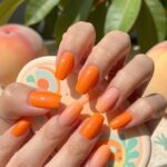 pomarańczowe paznokcie